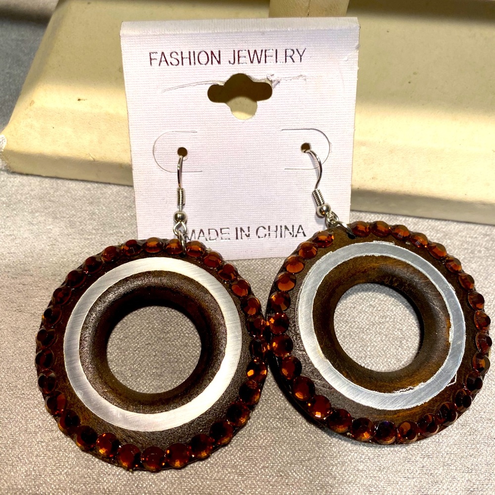 Brown earrings with rhinestone on sale